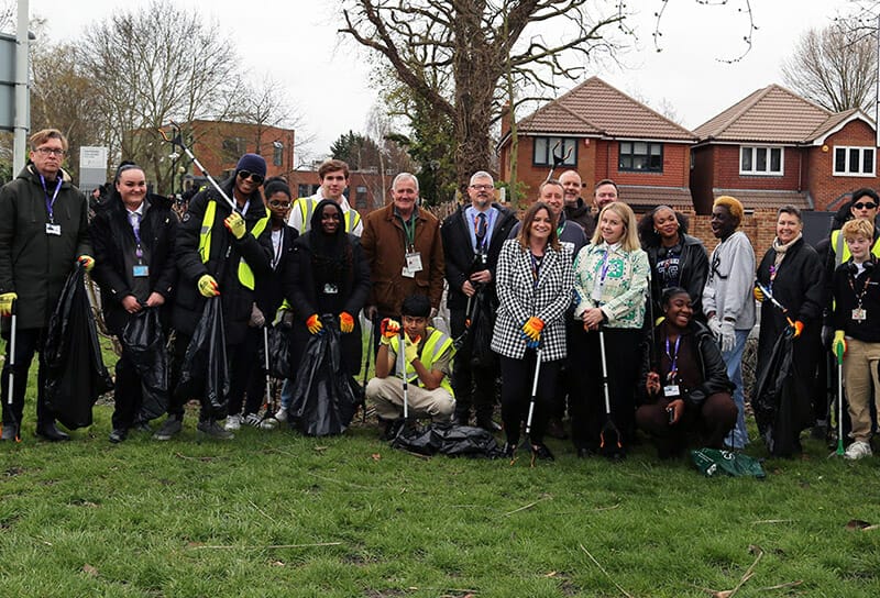 College group litter-pick to clean up neighbourhood